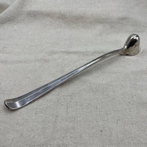 Leonard Circa 1740 Reproduction Silverplate Candle Snuffer - Picture 7 of 15
